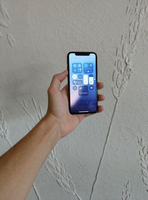 iPhone 11 pro 64 gold