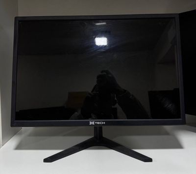 Xtech 22’’ Led Sastyana zo’r VGA HDMI Port bor