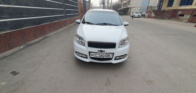 Нексия 3 сотилади