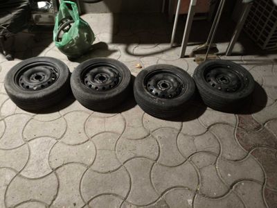 Продаёт диски на Кобальт Нексия R 14