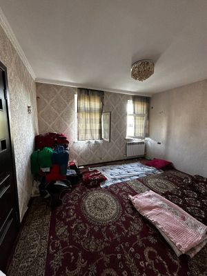 Hovli sotiladi srochno 4 sotix
