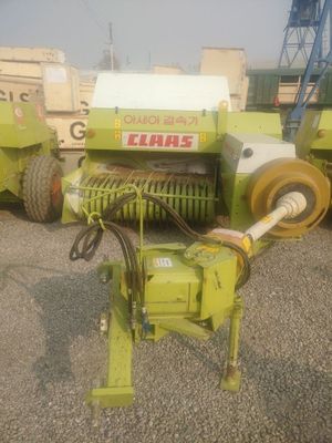 Prespodborshik CLAAS MARKANT55