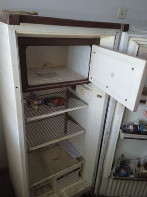 Срочно продам холодильник