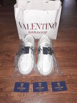 В наличии Valentino