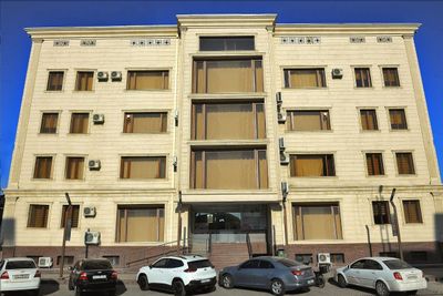 Тайёр клиника ижарага берилади — 400 м², 10та хона