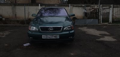 Opel omega V6 в хорошем состояние