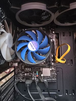 Lga 1151v2 i3 8100 h310 pro srochna sotiladi
