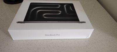 Macbook М3 про 14, 8/512