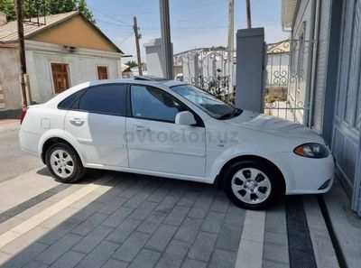 Chevrolet Gentra 3 pozitsiya