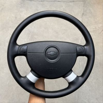 Lacetti rul sotiladi