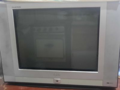 LG va DAEWOO televizorlari sotiladi