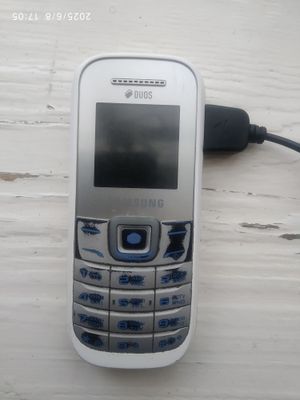 Samsung Duos ʼGT~E1202i 2~simkartalik antenna va zaryadi zo‘r
