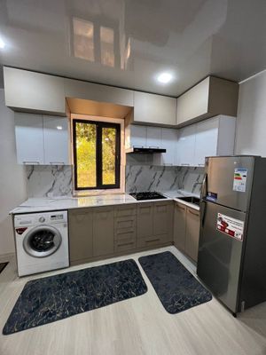 Arenda sergili yuqori darxon 2 xonali xovli 350$ oila faqat