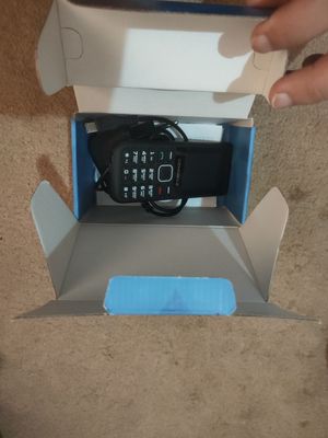 Uzmobile telefon sotiladi