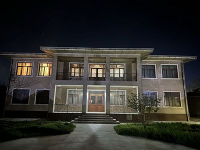 Katta uy sotiladi - Yashash va Biznes uchun