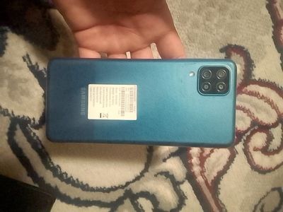 Samsung M12