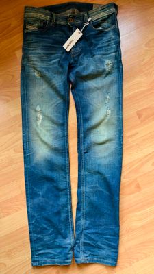 Фирменные джинсы итальянской компании Diesel