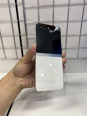 Samsung Z Flip 5