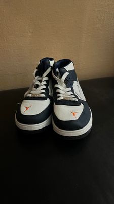 Erkaklar uchun Jordan oyoq kiyim