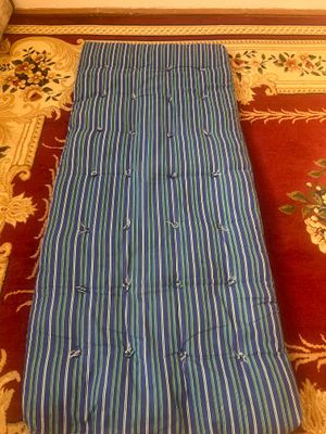 Matras sotiladi