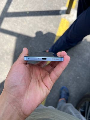 Realme 12 ideal.