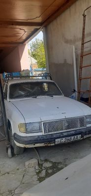 Volga 31029 sotiladi pritsep bilan