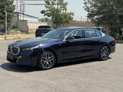 BMW I5 40L.