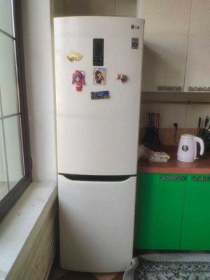 Продам холодильник LG в отличном состоянии.