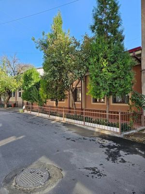 Продаётся Дом 5.3 сотки ремонт ул.Улмаса Умарбекова ресторан Караван