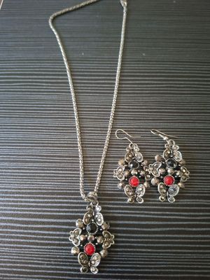 Ayollar taqınchoqları