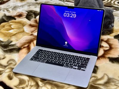 Macbook Air 15.3дюйма на M2 512gb