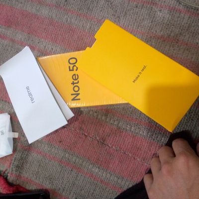 Realme Note 50 xolati zoʻr narxi 800ming