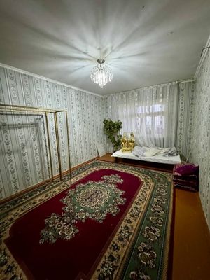 Zudlik bilan 4-mavzeda arzon narxda uy sotiladi