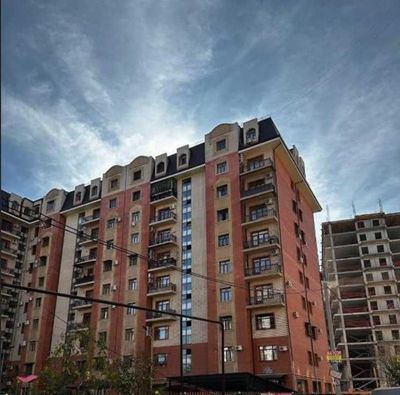 Срочно продается 3/5/8 квартира 75 м² Dream House Ор: 8-роддом (США)