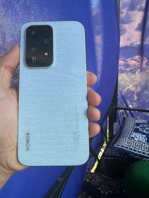 honor 200 lite 256 Gb. 6 oy bo'lgan. holati ideal