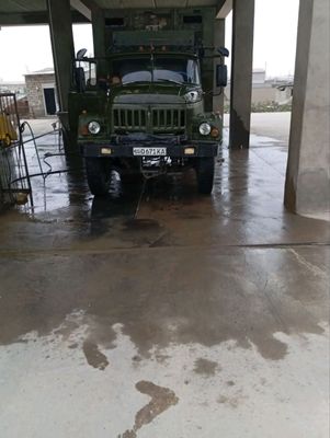zil Ural mator