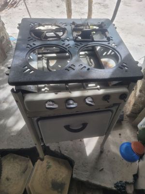 Gaz plita sotiladi