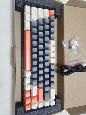 Keyboard mechanical 68 keys rgb yengi