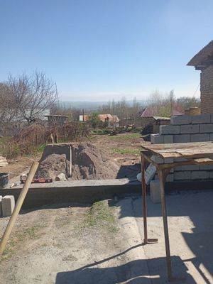 Срочно продаётся земля 4 соток на гурпарке на против мечета