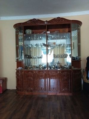 100$ sotladi shkaf