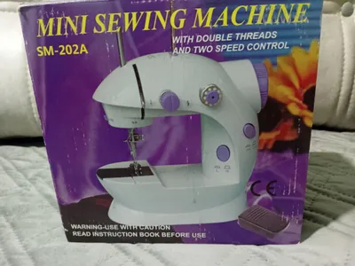 Продаётся Мини швейная машинка