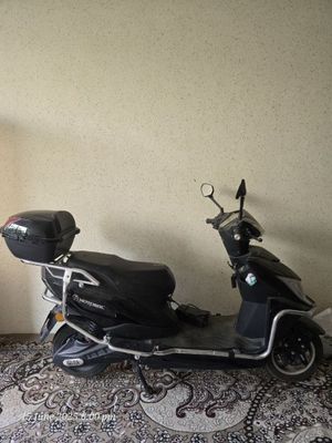 Elektr skuter MOTOBEK