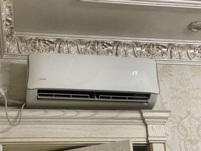 Midea kanditsioner sotiladi srochna 12 tali