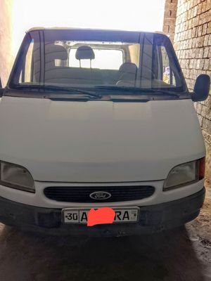 Ford 1987 yil ishlab xhiqarilgan