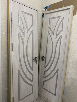Эшик 2 йиллик холати яхши Б/У
