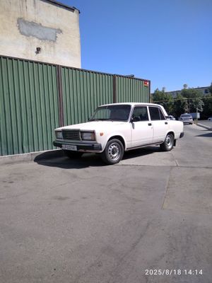Продам ваз 2107 . Матор 06 каропка 5ступка 1996 года выпуска