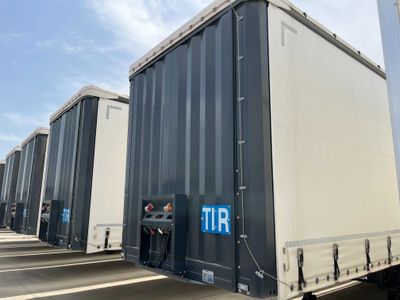 Полуприцеп тентовый (шторный) объём 92 куб.м