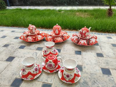 chini idishlar soriladi