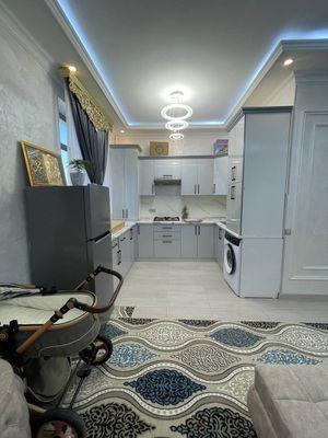 Срочно!! Квартира сотилади