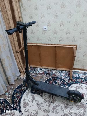 Срочно продам электросамокат в отличном состоянии
